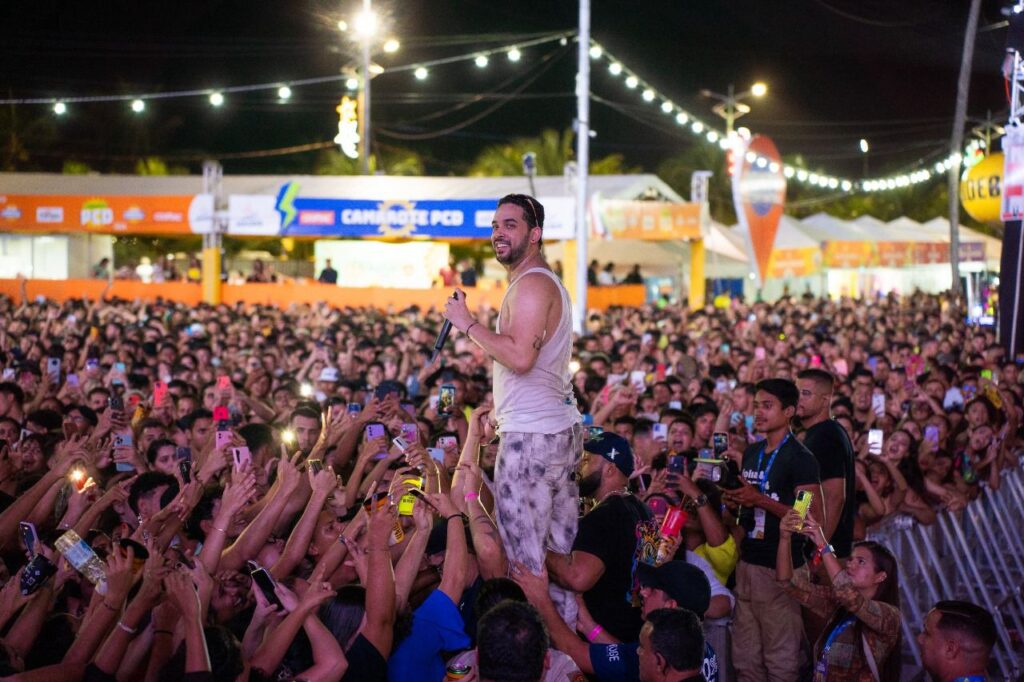 Henry Freitas reúne mais de 100 mil pessoas em Festival de Alagoas