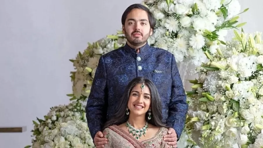 Herdeiros Super-Ricos da Índia Preparam-se para um Pré-Casamento Suntuoso: Anant Ambani e Radhika Merchant Sob os Holofotes