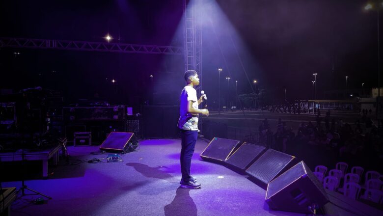 João Pedro Encanta no Evento “Proclamando o Evangelho” em Vila Velha