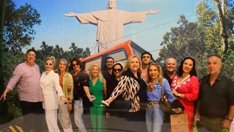 Embaixadores de Turismo do RJ Celebram a Beleza do Cristo Redentor em Visita ao Corcovado