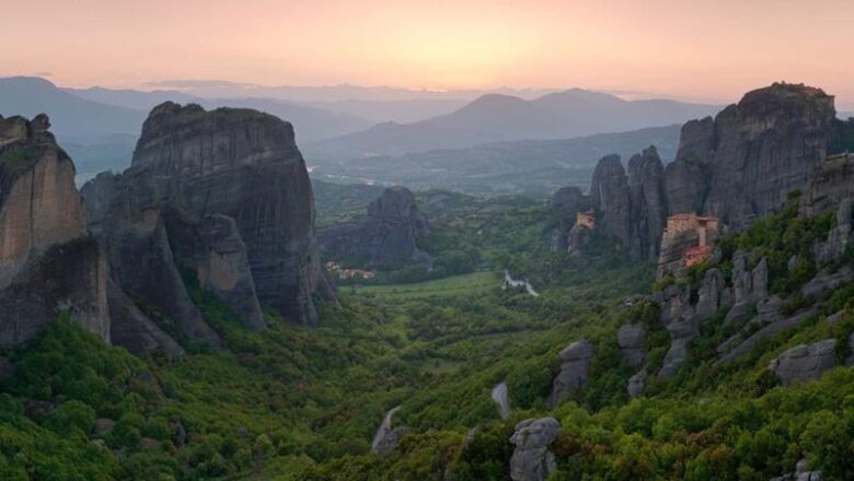 O Outro Lado da Grécia: Descubra os Tesouros de Delfos, Meteora e Olímpia