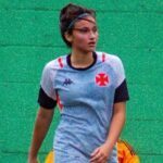 Joia do futebol feminino: Laura Pires, de Angra, brilha no Vasco