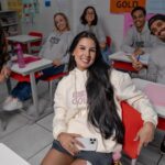 Ana Castela se diverte nas gravações da nova campanha da Fashion Gold