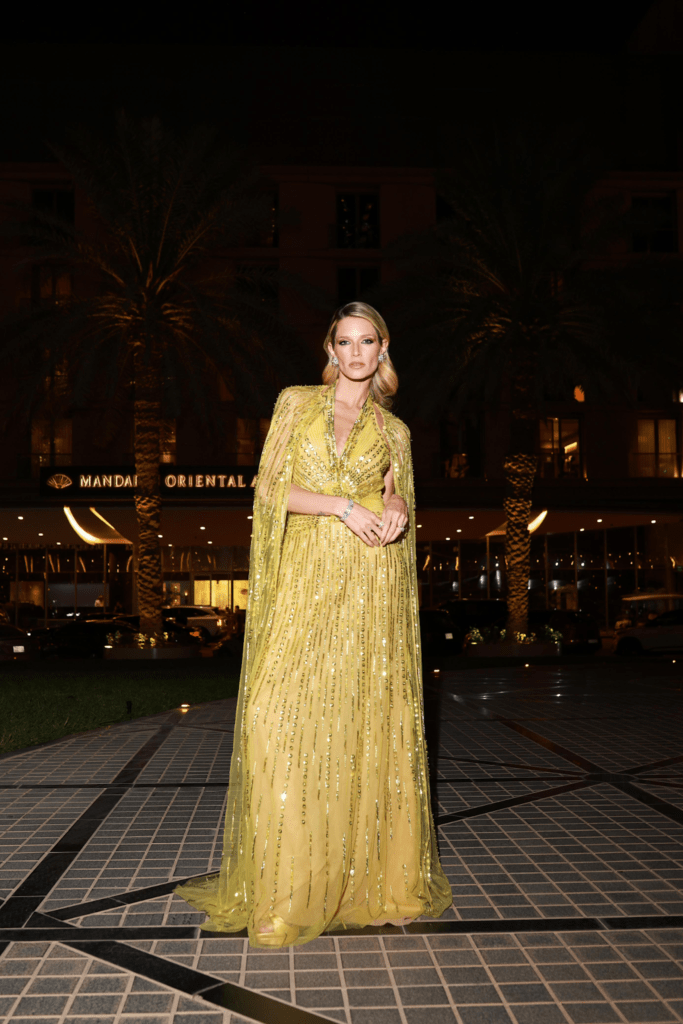 Helena Bordon participa de festa de 45 anos de carreira do renomado estilista libanês Elie Saab na Arábia Saudita