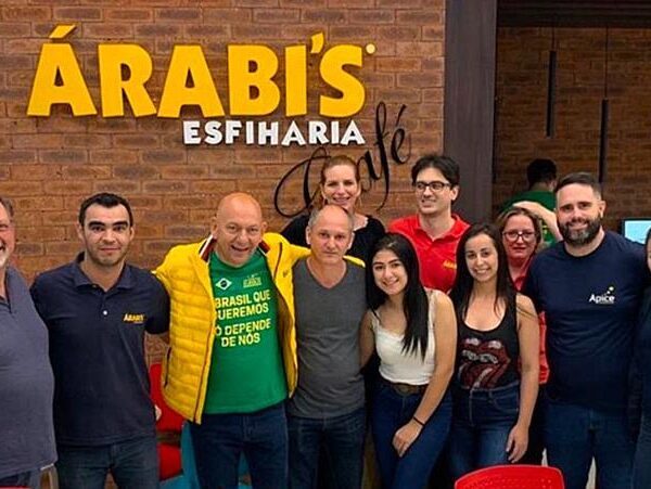 Árabi’s Esfiharia: Uma História de Superação e Crescimento