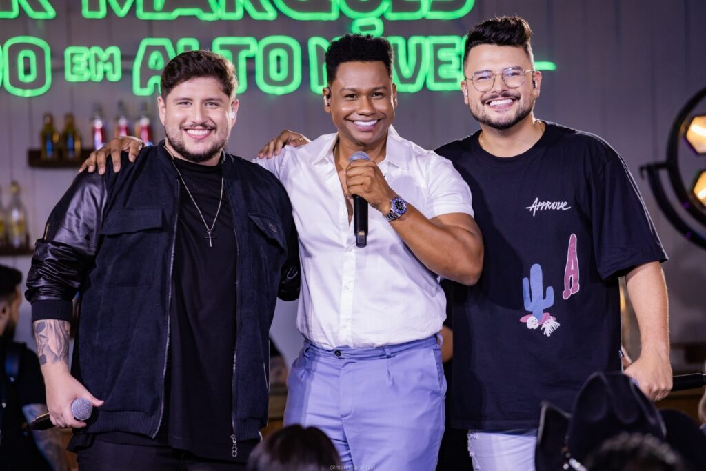 "Onde Eu Vou Eu Tô" de Junior Marques e Breno & Bernardo conquista o Top 3 das rádios do ES  