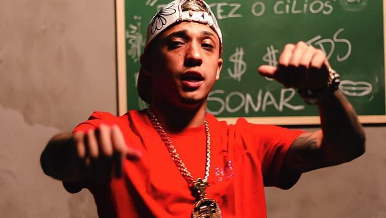 MC Joãozinho VT e MC Duzinho SP lançam o hit “Ela Fez os Cílios” Disponível em todas as plataformas digitais e no YouTube a partir de 24/04