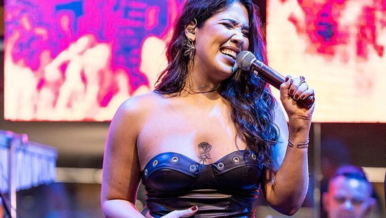 Jhenifer Borher: A promessa do mercado musical
