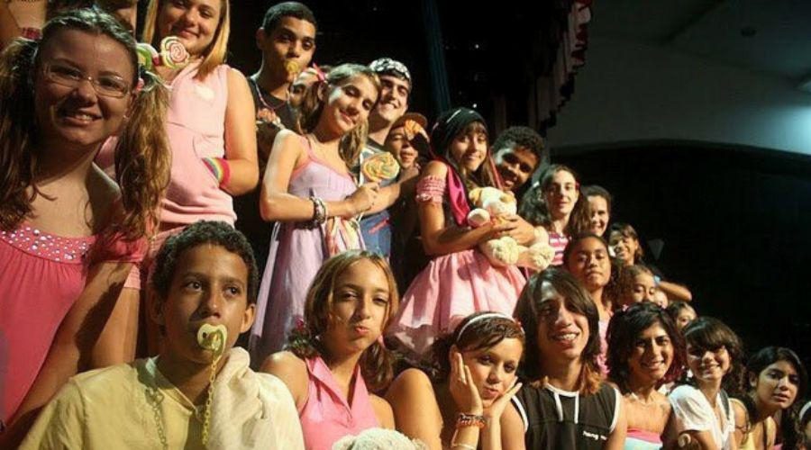 Aulas de teatro gratuitas com inscrições abertas até o dia 15 de maio
