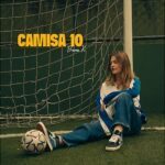 Bruna K. transforma a frustração amorosa em jogada de mestre no seu novo lançamento, “Camisa 10”