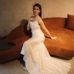 Minimalismo no altar: a nova era dos vestidos de noiva com elegância sem exageros