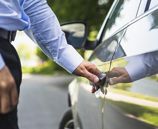 Procura por seguros de automóveis teve queda de quase 2% em março
