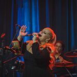 Yane Caracas celebra a obra de Ednardo em show especial no Cineteatro São Luiz