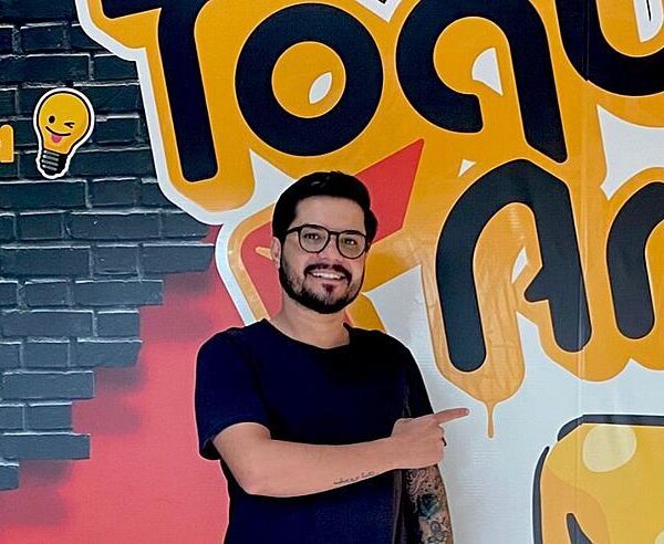 Toque Art adesivos e rótulos  revoluciona o mercado gráfico em Maringá com soluções para pequenas e grandes tiragens