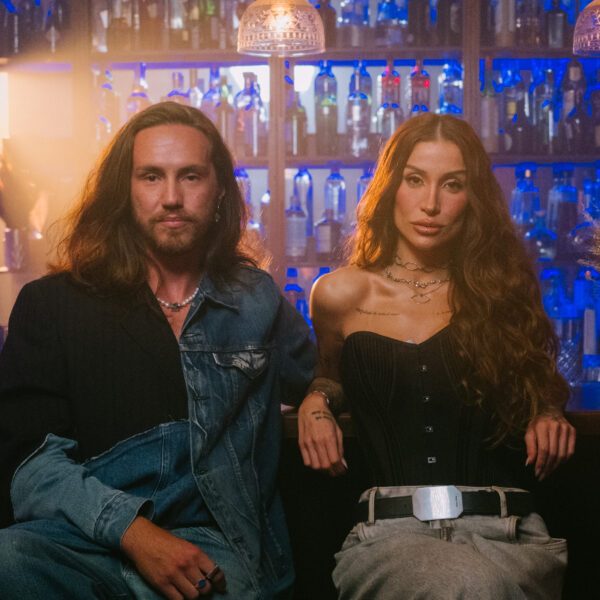 Vitor Kley é par romântico de Bianca Andrade em “Carta Marcada”