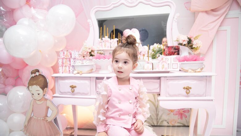 Filha da atriz Naty Meg e neta do grande compositor Carlos Randall, Luna Maria comemorou mais um ano de vida!