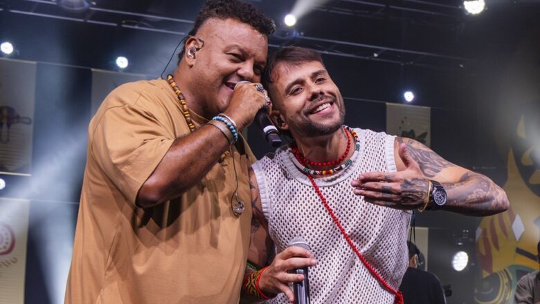 Natiruts encerra ciclo com show especial em Vitória e participação de Alma Djem e Macucos