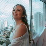 Julia Freitas lança “Presente”, single espiritualizado que nos convida ao aqui e agora