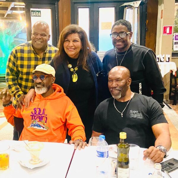 The Manhattans e a jornalista Tânia Voss em grande entrevista