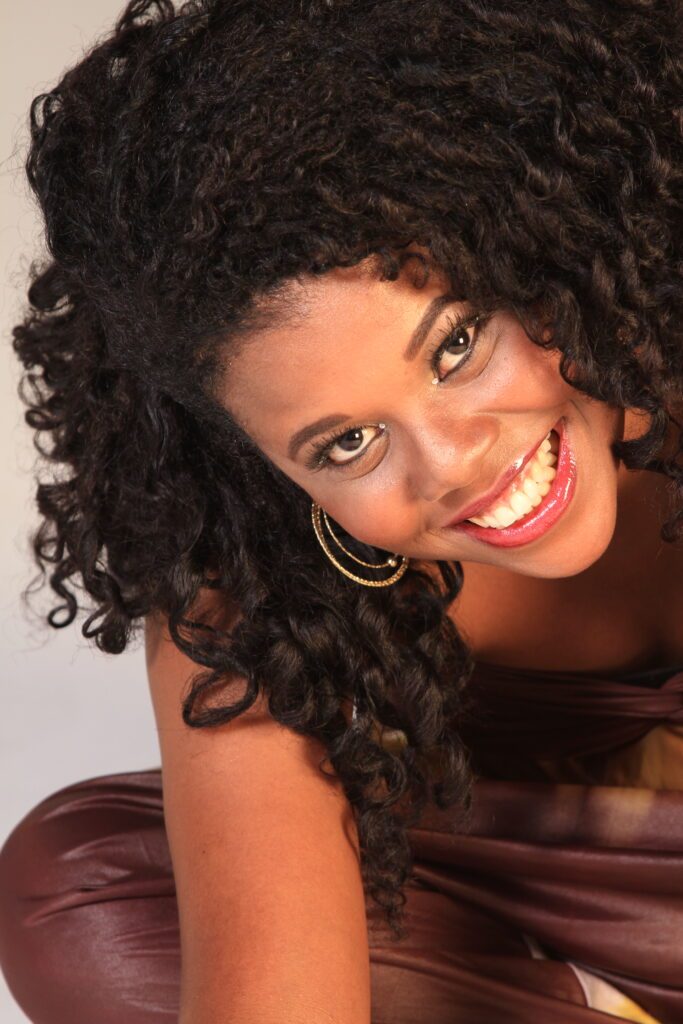 Claudya Costta É Presença Confirmada Na Bienal Do Livro Rio De Janeiro