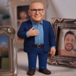 Ultrafarma estreia campanha “Economia que salva até o romance” e lança avatar 3D de Sidney Oliveira