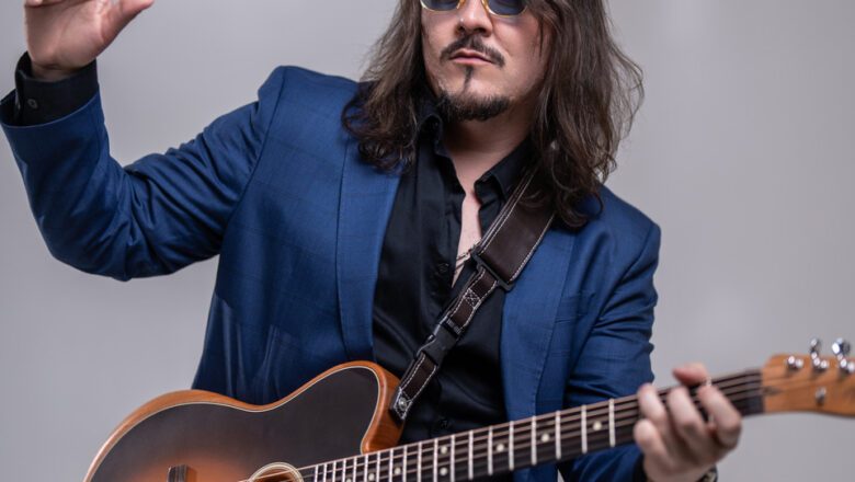 Dino Fonseca traz a turnê “Back to the 80’s” para o Vivo Rio