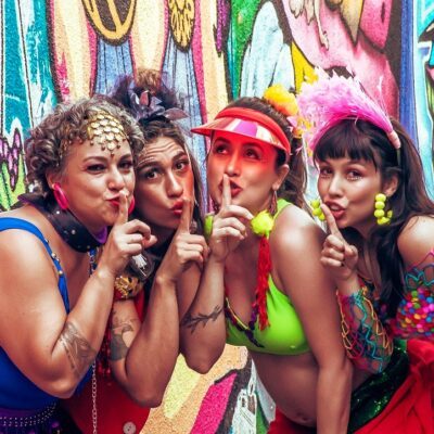 Grupo Carroça estreia “As Fanfarronas” na praça do Jacaré – GRATUITO