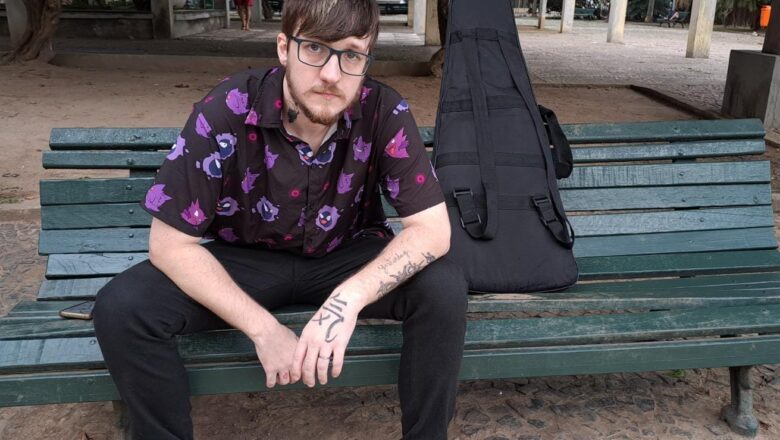 Thomas Malherbe lança seu primeiro álbum autoral, “Garoto Tímido”