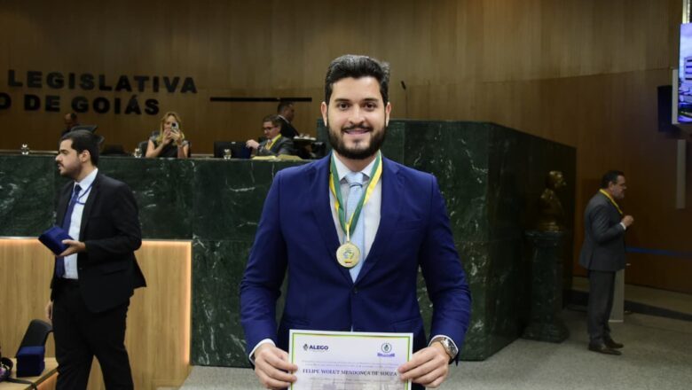 Advogado goiano Felipe Wolut é homenageado na Assembleia Legislativa
