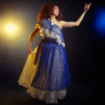 Mês do aniversário de Clara Nunes, cantora Branka recebe os baluartes da Portela no Teatro Riachuelo