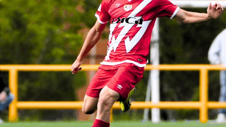 Aytor, 18 anos, constrói trajetória de talento e superação no futebol espanhol