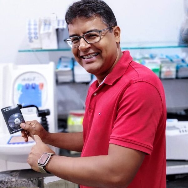 De Estagiário a Empresário de Sucesso: a jornada de Adriano Oliveira no Ramo Óptico