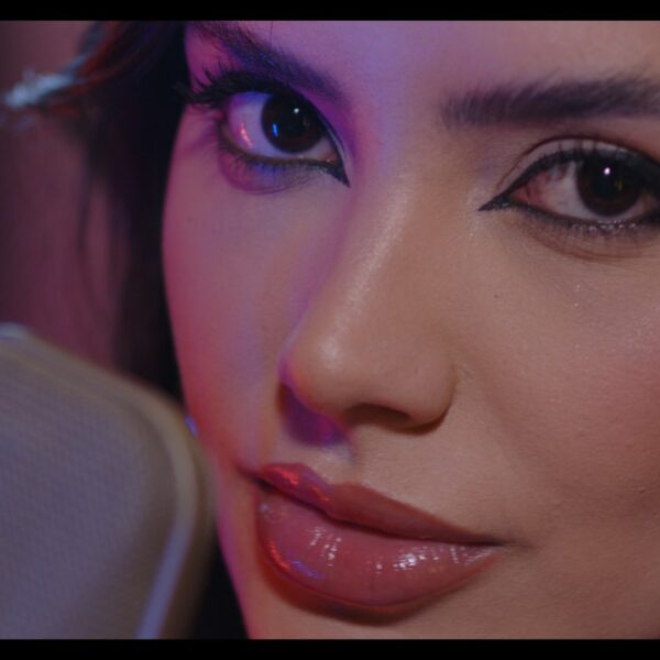 Hit Sessions estreia com Júlia Rezende em seu mais novo hit “Invenção”
