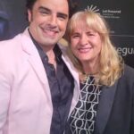 Atrizes Luzimar Trottmann, Vera Fischer e outros notáveis prestigiam estreia VIP de “O Rei do Rock”, com Beto Sargentelli e Estepan Nercessian no Elenco