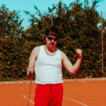 Bonito, pop, fluido e excêntrico. Em novo EP, VINCES não tem vergonha de ser millennial