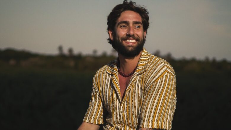 Entre o reggae e o mar, Pedro Perez encontra sua melhor versão em “Maré Nova”