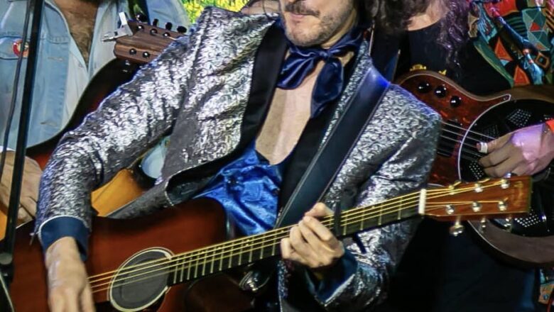 Tuia comemora 25 anos de carreira e lança DVD