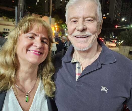 Atriz Luzimar Trottmann prestigia comédia com Miguel Falabella e Marisa Orth, no Rio de Janeiro