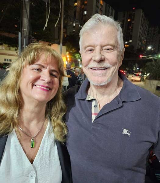 Atriz Luzimar Trottmann prestigia comédia com Miguel Falabella e Marisa Orth, no Rio de Janeiro