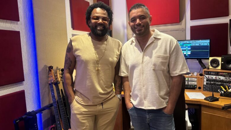 Xande de Pilares faz dueto com Felipe Reis