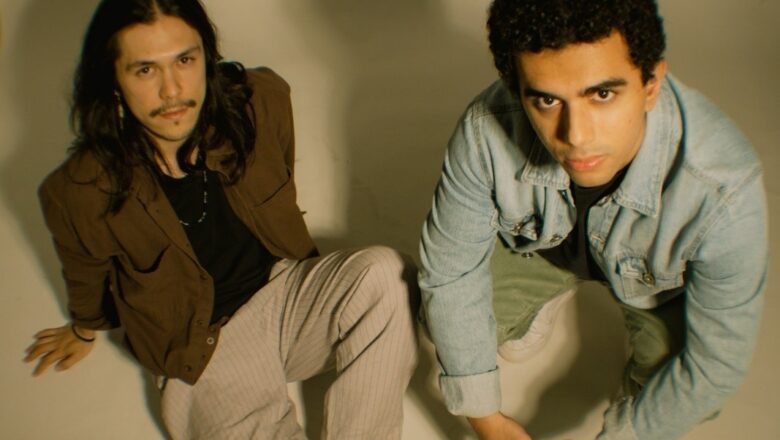 Paralelo ao Fim mergulha no tempo no disco de estreia “A Nostalgia me Abraçou”