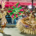  Comunidade abraça o samba da Mangueira