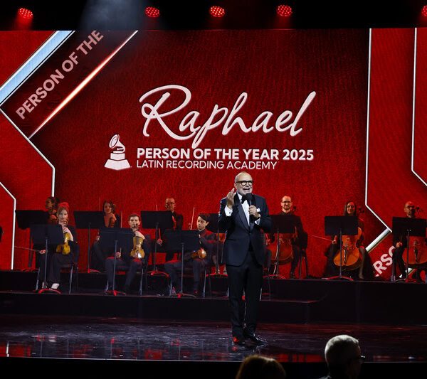 Latin GRAMMY: Artistas se apresentaram cerimônia de Personalidade do Ano 2025 da Academia Latina da Gravação