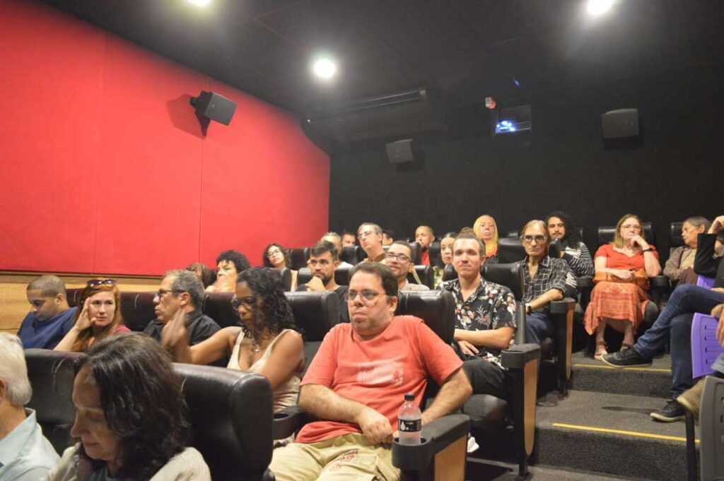 Angelo Santoro dirige "Pharmakon – O Jogo" (Divulgação)