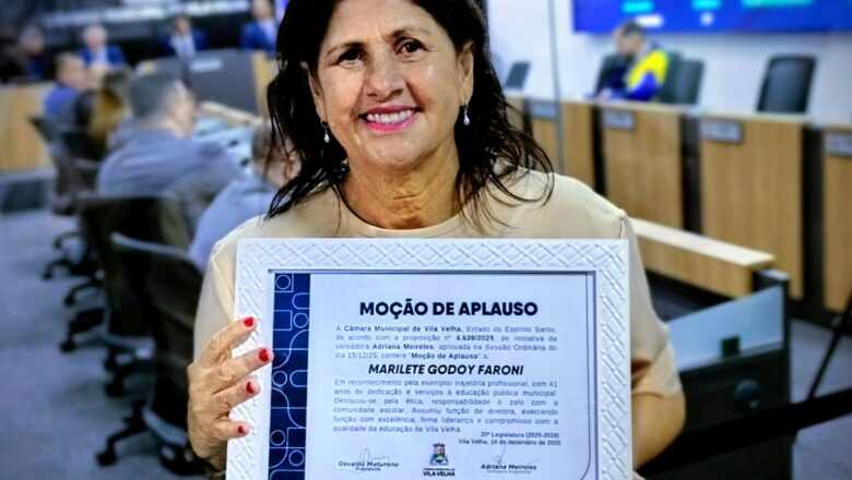 Diretora Marilete Godoy é reconhecida como referência na rede municipal de Vila Velha