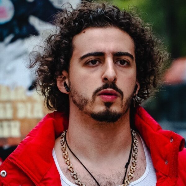 Nick Souza encerra o ano com “Perreo”: Uma fusão trilíngue de Reggaeton com clipe inédito gravado no Canadá