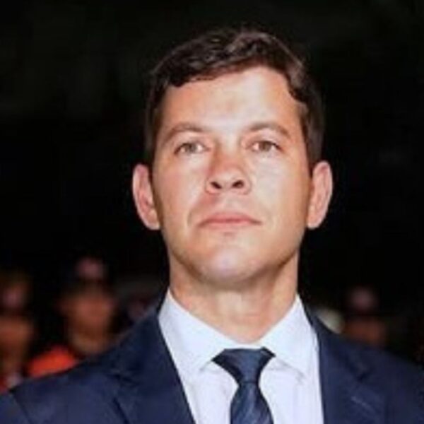 Arnaldinho Borgo segue firme no cenário eleitoral mesmo sem o apoio de Casagrande