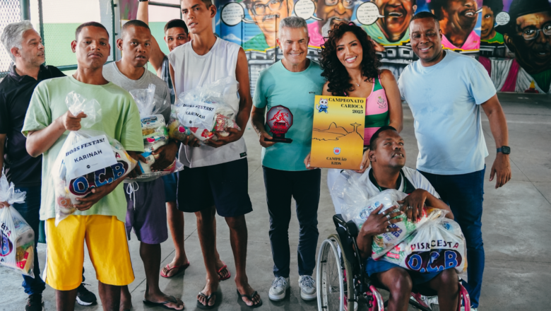 Karinah e Projeto Social da Mangueira promovem ação de Natal com doação de 2 mil cestas básicas na comunidade