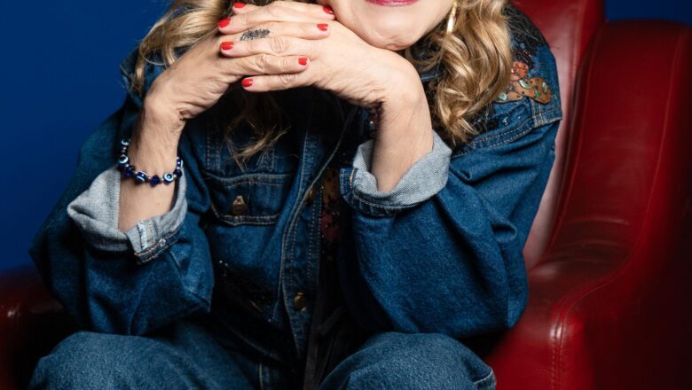 Claudya celebra 60 anos de carreira em show histórico na Casa Natura