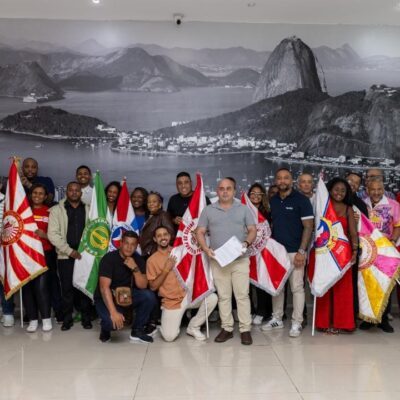 Em ato, agremiações da Série Ouro cobram isonomia no Carnaval 2026 e pedem atuação firme da Riotur